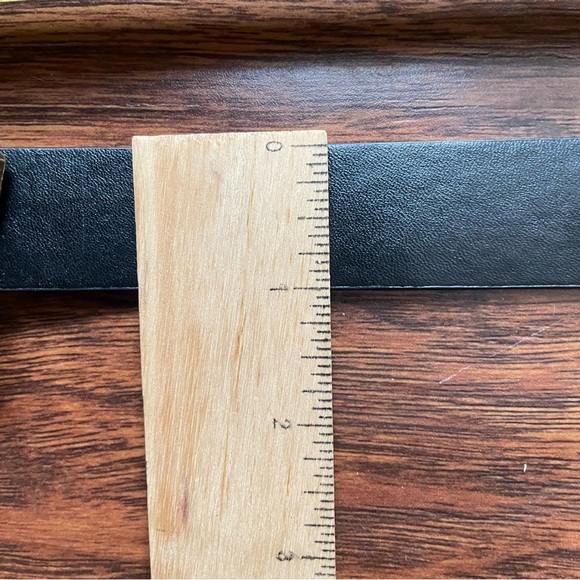 Faux leather rhinestone snake buckle belt - Picture 4 of 8